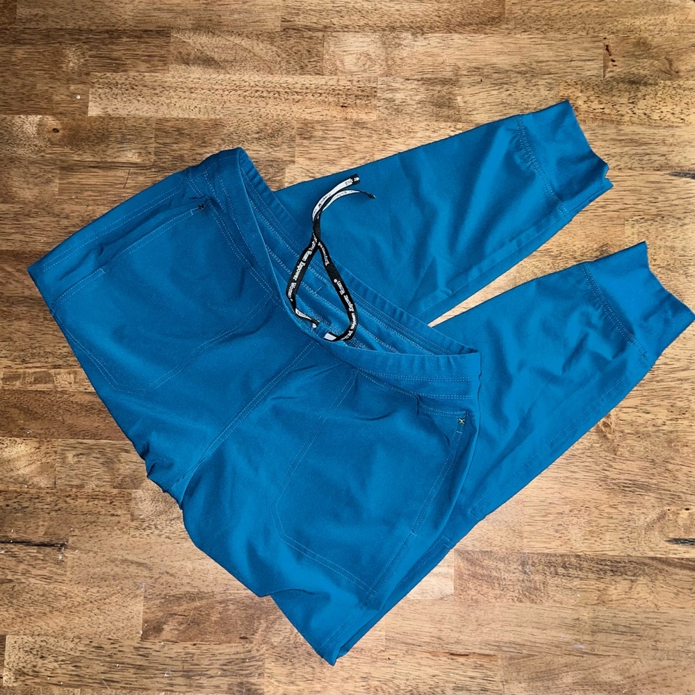 EMPOWERED WOMEN EMPOWER WOMEN Cherokee Scrub Pants in teal size XL